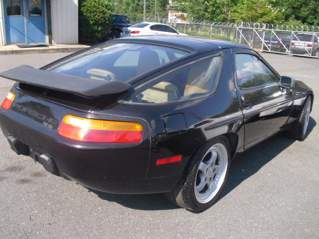 1987 Porsche 928 Hatchback