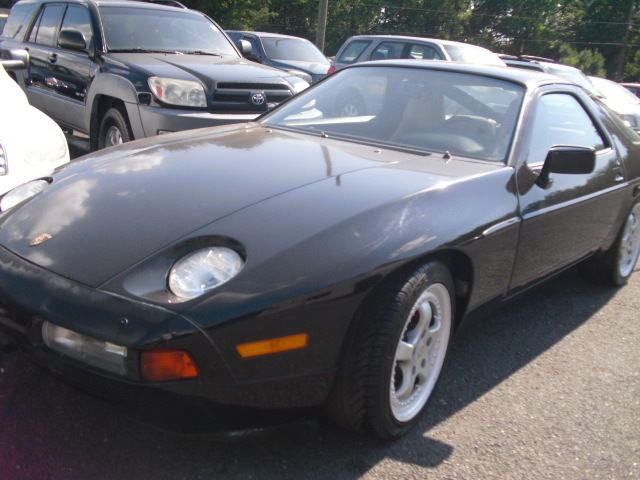 1987 Porsche 928 Hatchback