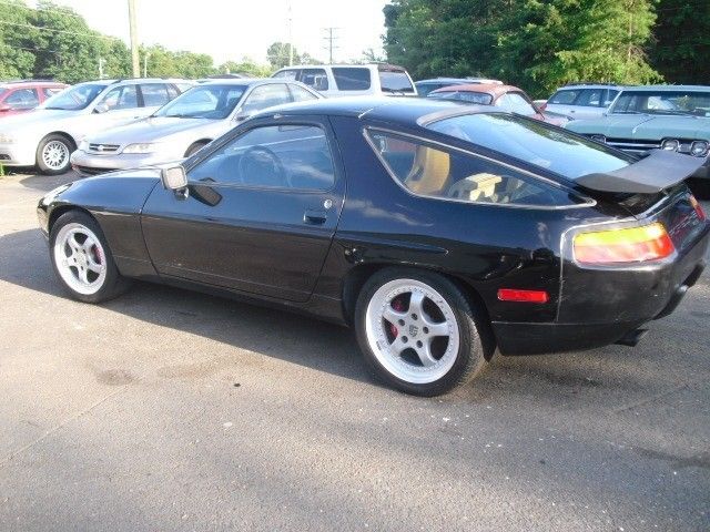 1987 Black Porsche 928 Coupe