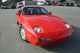 1987 Red Porsche 928