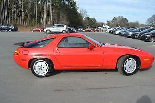 1987 Red Porsche 928