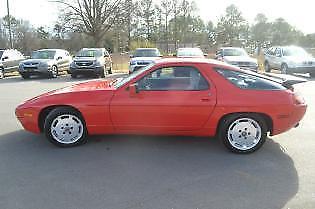 1987 Red Porsche 928