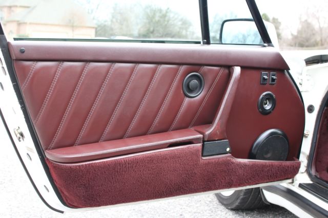 1987 White Porsche 930