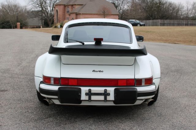 1987 White Porsche 930