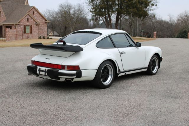 1987 White Porsche 930
