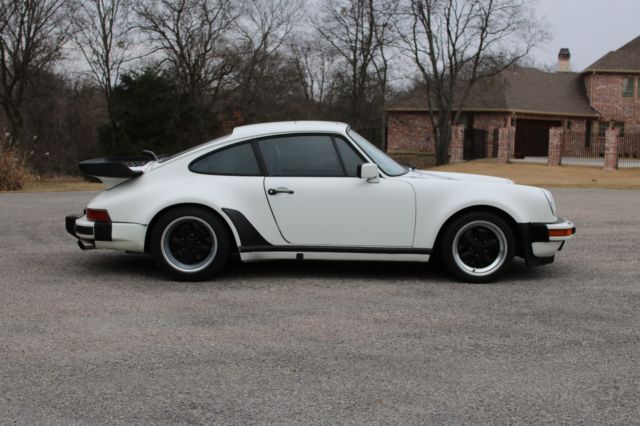 1987 White Porsche 930