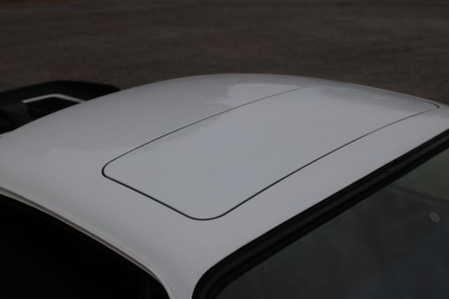 1987 White Porsche 930