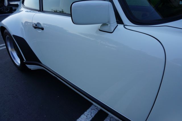 1987 White Porsche 930 Coupe