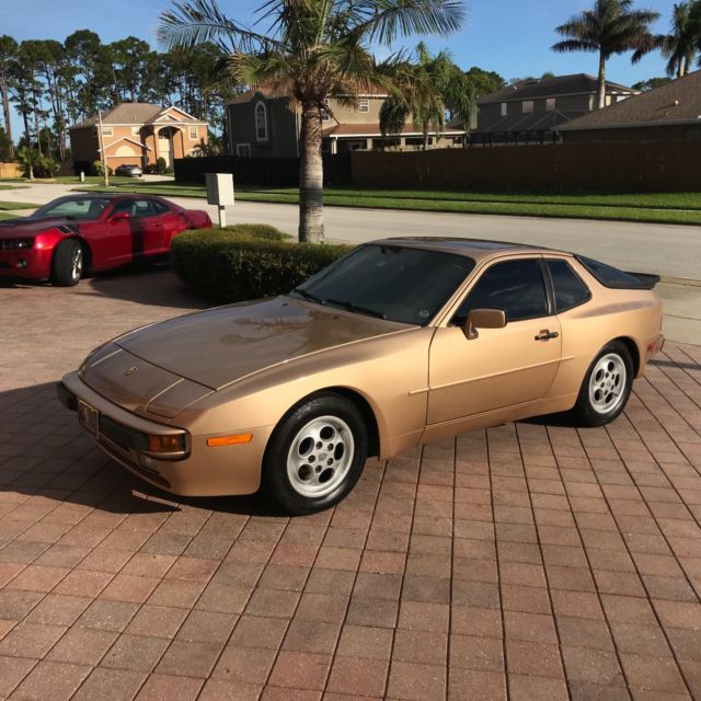 1987 Almond Poly Porsche 944 Coupe