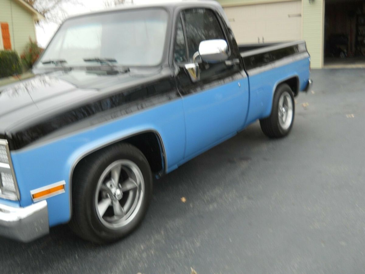 1987 Black/Blue Chevrolet C-10