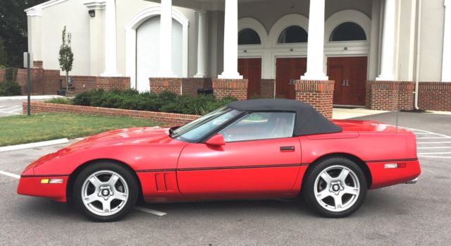 1987 Red Chevrolet Corvette Convertible