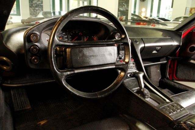 1987 White Porsche 928 Hatchback