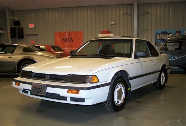 1987 White Honda Prelude