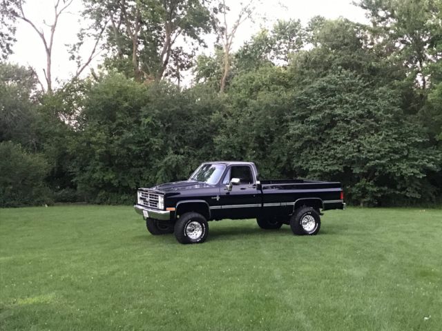1987 Black Chevrolet Silverado 1500 Standard Cab Pickup