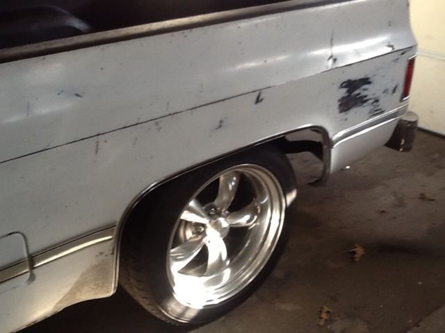 1987 White Chevrolet C-10