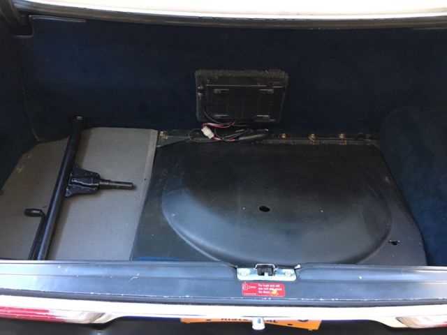 1987 White Mercedes-Benz SL-Class Convertible