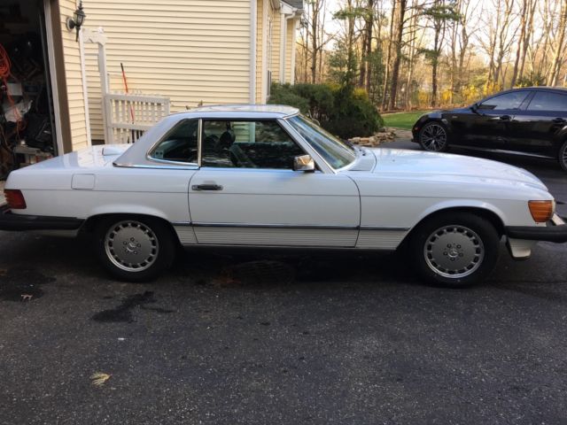 1987 White Mercedes-Benz SL-Class Convertible