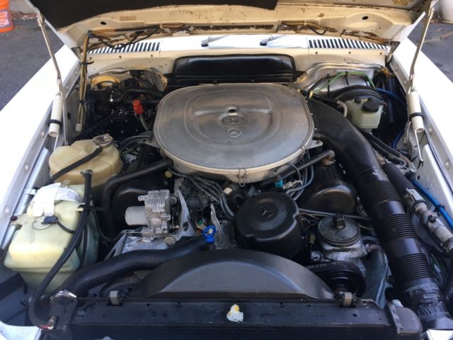 1987 White Mercedes-Benz SL-Class Convertible