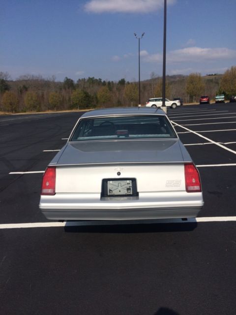 1987 Silver Chevrolet Monte Carlo Coupe