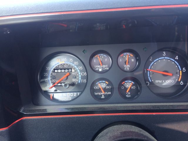 1987 Silver Chevrolet Monte Carlo Coupe