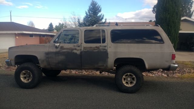 1987 Black Chevrolet Suburban SUV