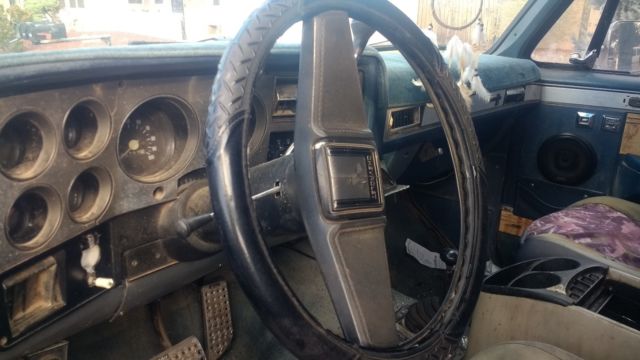 1987 Black Chevrolet Suburban SUV