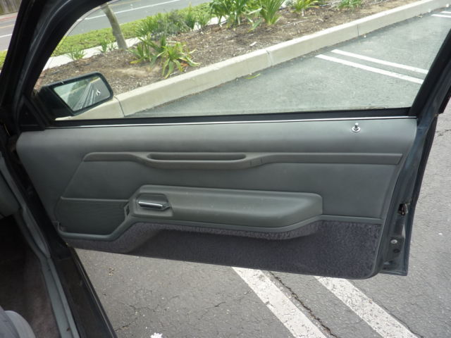 1987 Gray Ford Thunderbird Coupe