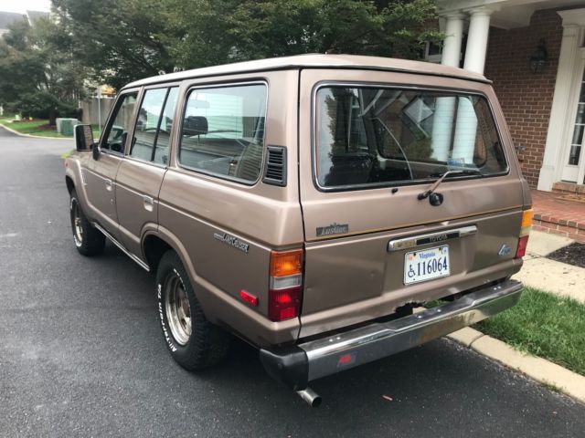 1987 Gold Toyota Land Cruiser SUV