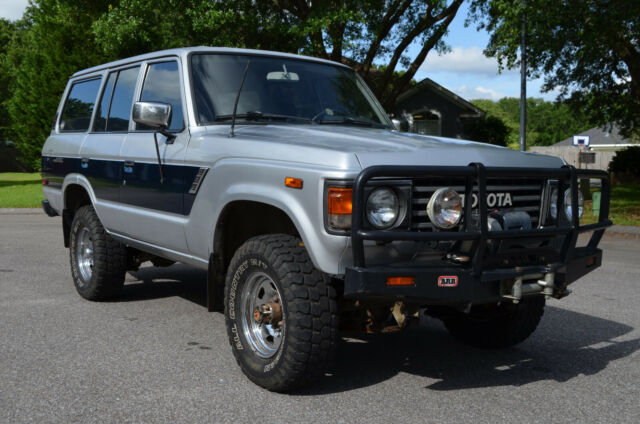 1987 Silver Toyota Land Cruiser Wagon