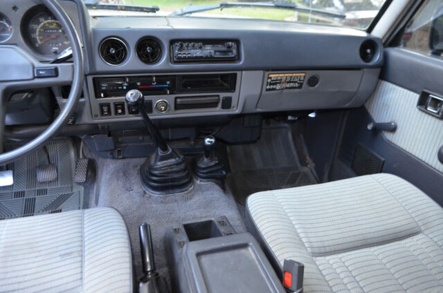 1987 Silver Toyota Land Cruiser Wagon
