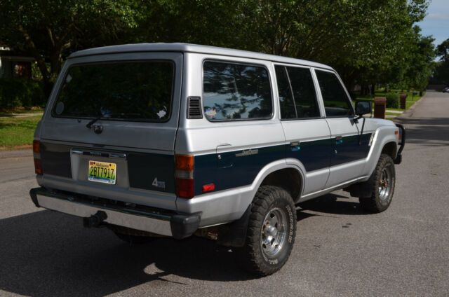 1987 Silver Toyota Land Cruiser Wagon