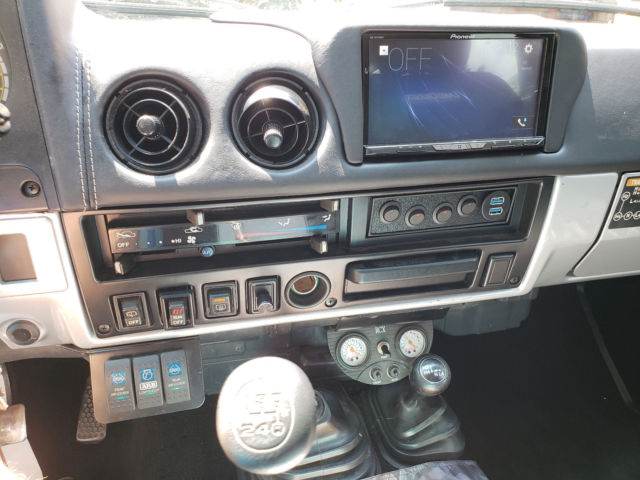 1987 Silver Toyota Land Cruiser SUV