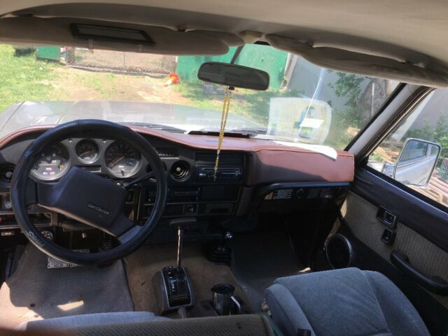 1987 Gold Toyota Land Cruiser