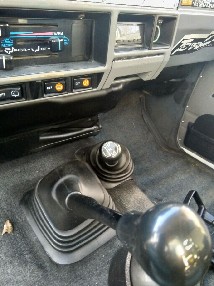 1987 White Toyota Land Cruiser SUV