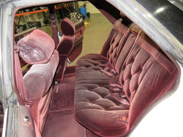 1987 White Nissan Mark 2 grande Sedan