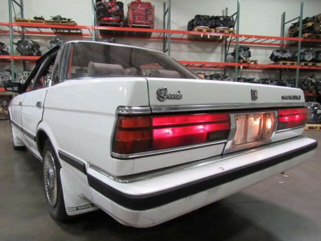 1987 White Nissan Mark 2 grande Sedan