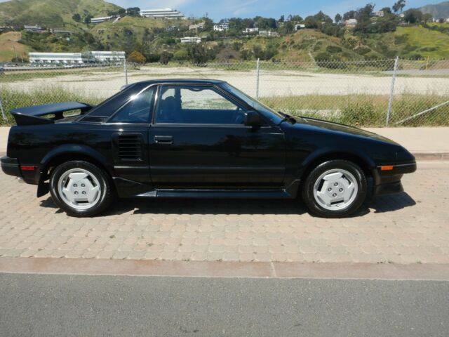 1987 Black Toyota MR2 Coupe
