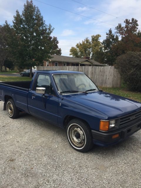 1987 Blue Toyota Pickup Standard Cab Pickup