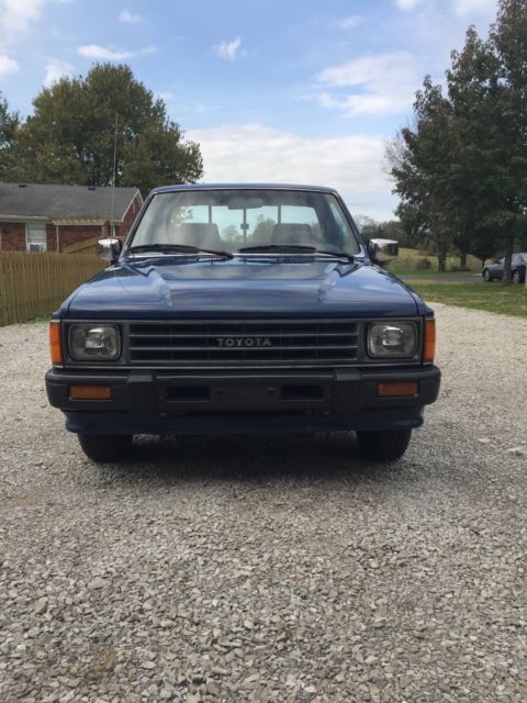 1987 Blue Toyota Pickup Standard Cab Pickup