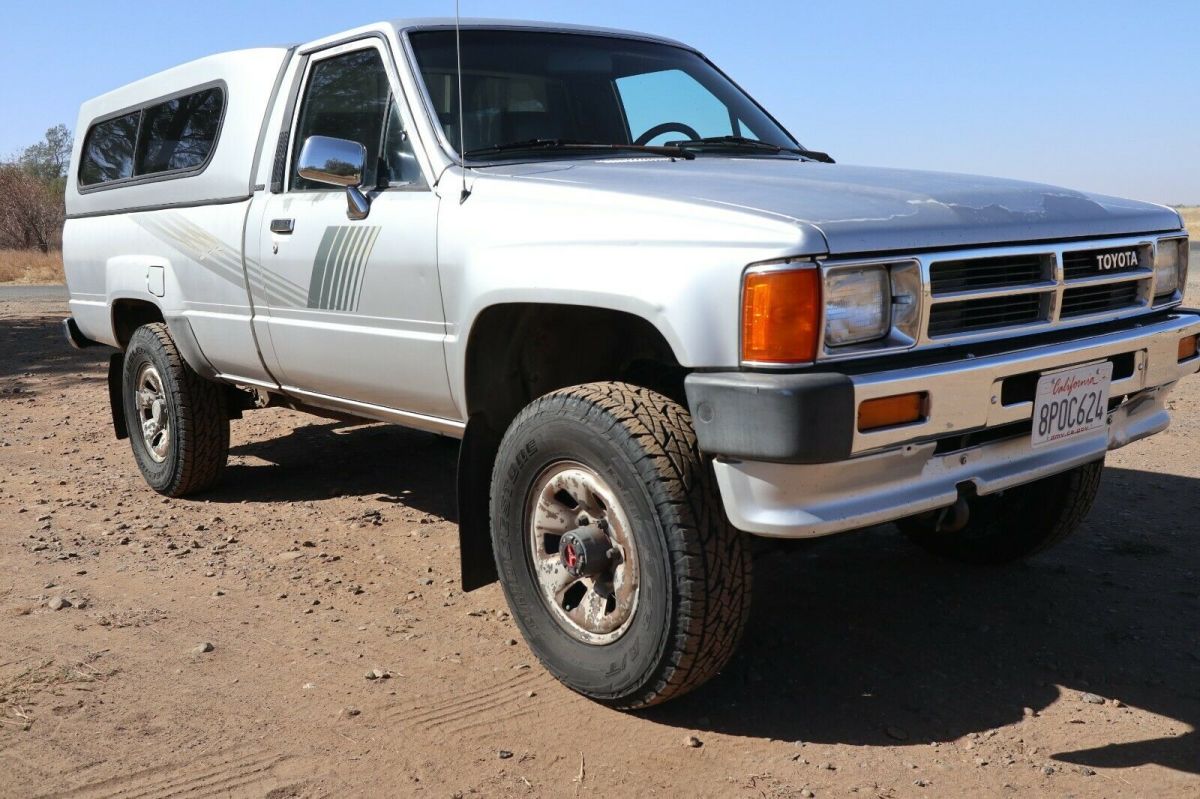 1987 Silver Toyota Pickup Standard Cab Pickup