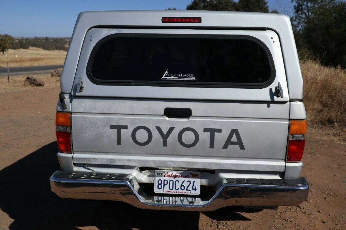 1987 Silver Toyota Pickup Standard Cab Pickup