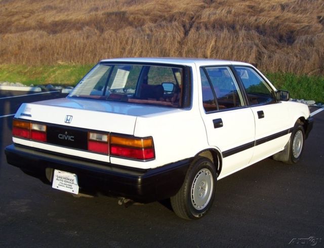 1987 White Honda Civic