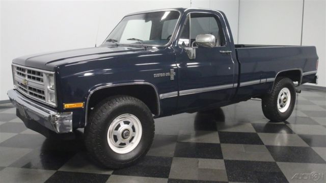 1987 Blue Chevrolet V20