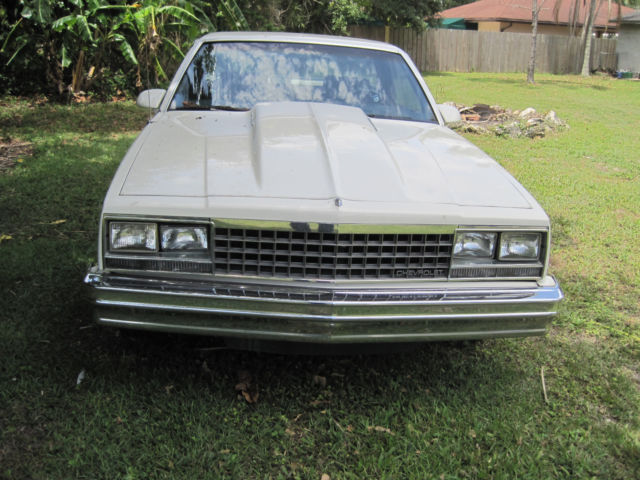 1987 White Chevrolet El Camino