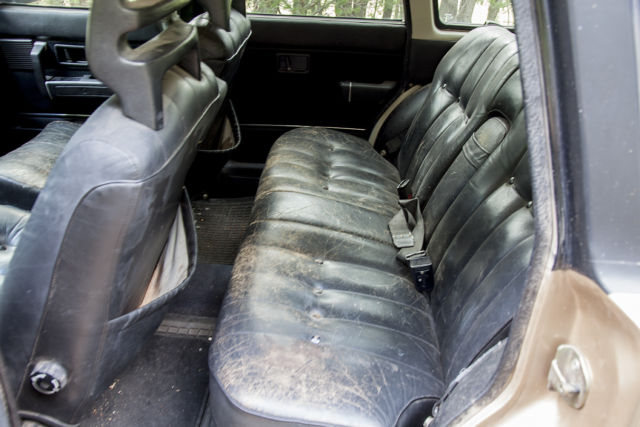 1987 Gold Volvo 240 Wagon