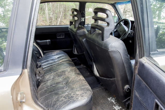 1987 Gold Volvo 240 Wagon