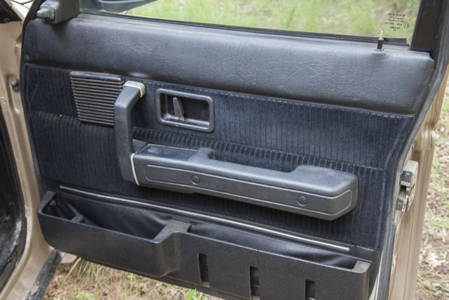 1987 Gold Volvo 240 Wagon