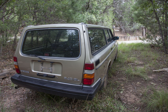 1987 Gold Volvo 240 Wagon