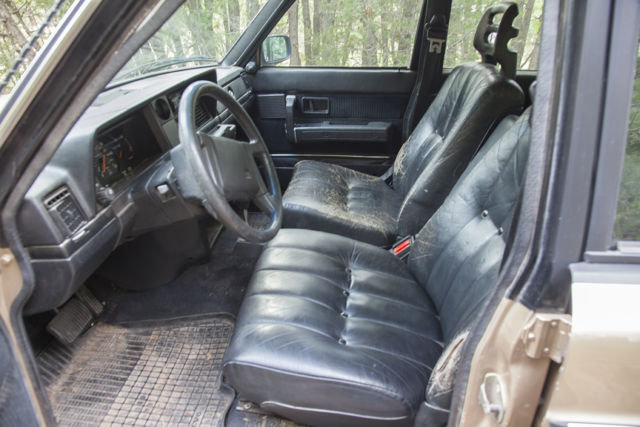 1987 Gold Volvo 240 Wagon