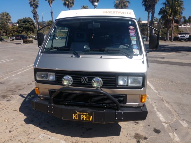 1987 Champagne Volkswagen Bus/Vanagon Van Camper